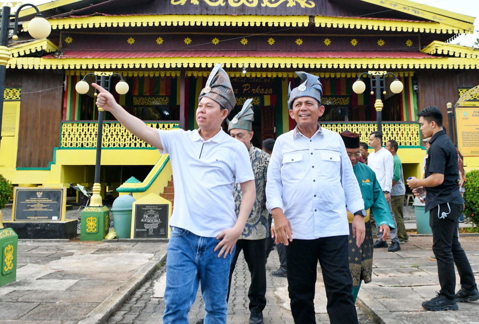 Jejak Sejarah Pulau Penyengat: DPD RI dan Gubernur Kepri Telusuri Warisan Melayu Jejak Sejarah Pulau Penyengat: DPD RI dan Gubernur Kepri Telusuri Warisan Melayu