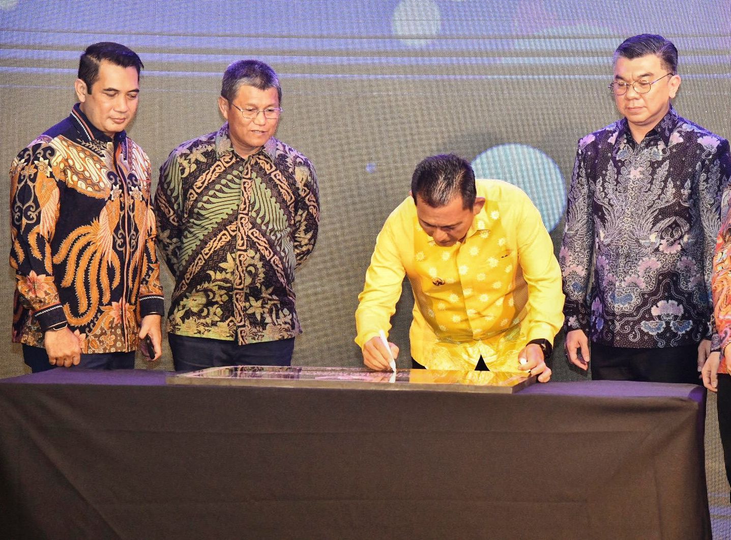 Gubernur Ansar Resmikan Hotel Grand Mercure Batam Center, Dorong Pertumbuhan Pariwisata Kepri Gubernur Ansar Resmikan Hotel Grand Mercure Batam Center, Dorong Pertumbuhan Pariwisata Kepri