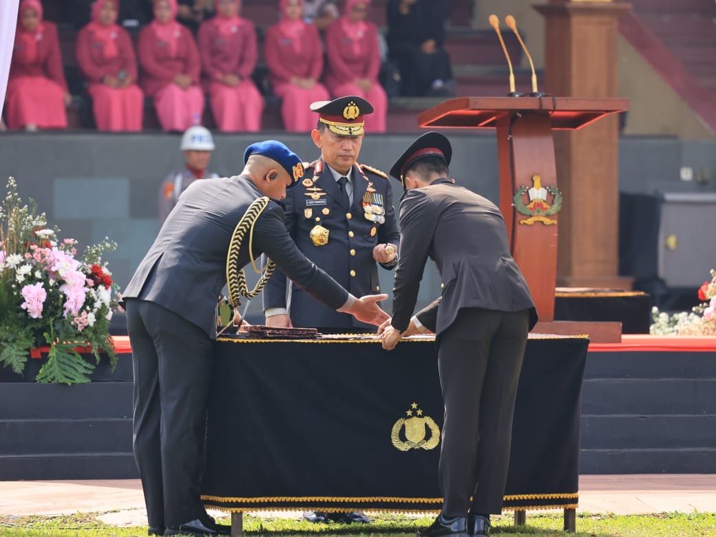 Perwira Baru Harus Terus Adaptif Demi Kesiapan Hada Perwira Baru Harus Terus Adaptif Demi Kesiapan Hada