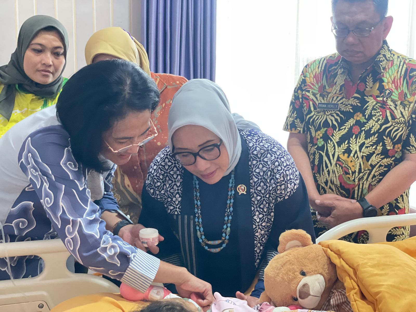 Polri dan Kementerian PPPA kunjungi anak korban tanpa asal u Polri dan Kementerian PPPA kunjungi anak korban tanpa asal u