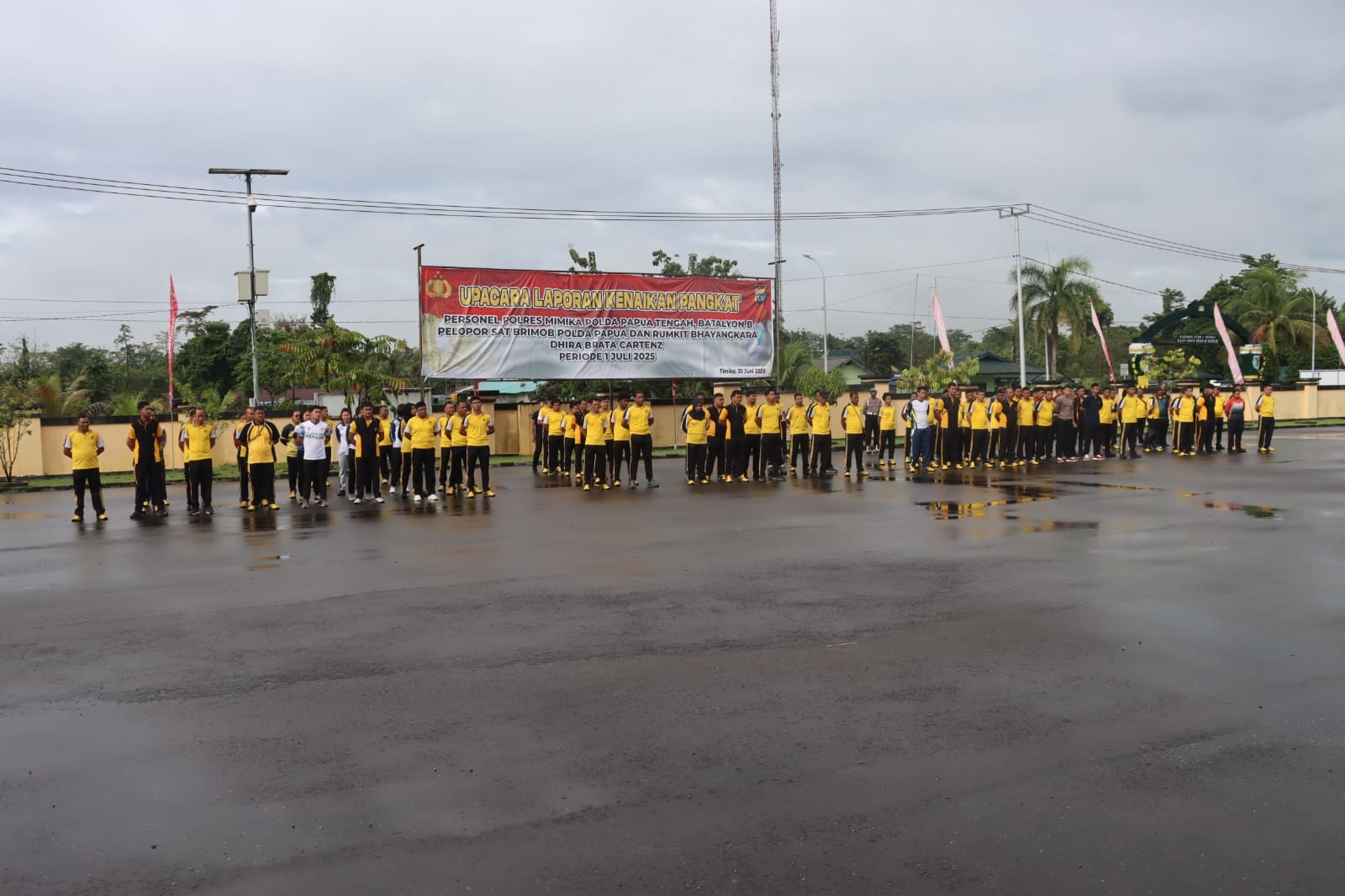 Jaga Kebugaran dan Semangat Kerja, Polres Mimika Gelar Olahr Jaga Kebugaran dan Semangat Kerja, Polres Mimika Gelar Olahr