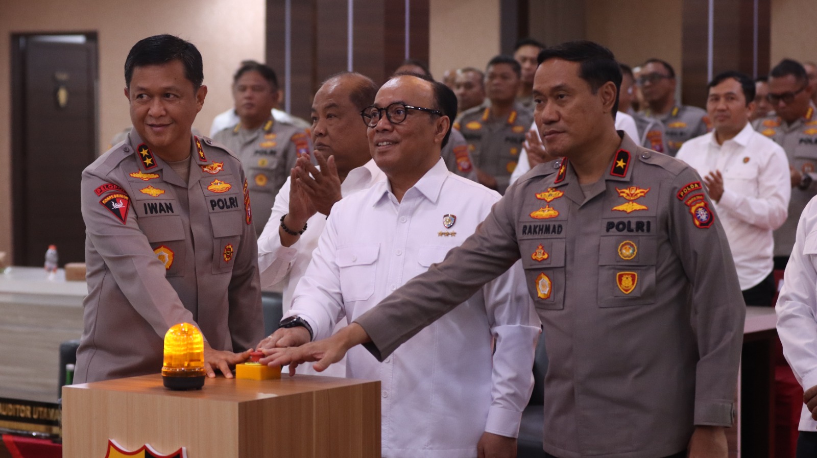 Irwasum Polri Buka Taklimat Awal Audit Kinerja di Polda Kalt Irwasum Polri Buka Taklimat Awal Audit Kinerja di Polda Kalt