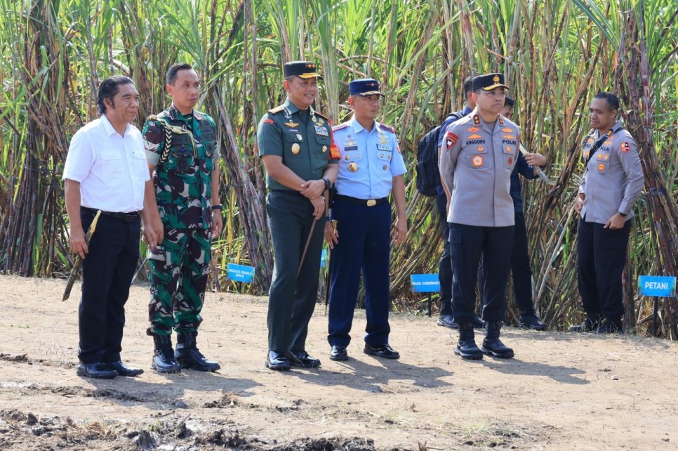 Kapolda DIY Pimpin Pengamanan Kunjungan Kerja Wakil Presiden Kapolda DIY Pimpin Pengamanan Kunjungan Kerja Wakil Presiden