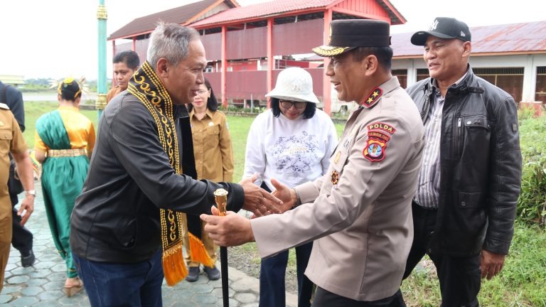 Kapolda Kaltara Sambut Kedatangan Tim Staf Ahli Kemenko Polk Kapolda Kaltara Sambut Kedatangan Tim Staf Ahli Kemenko Polk